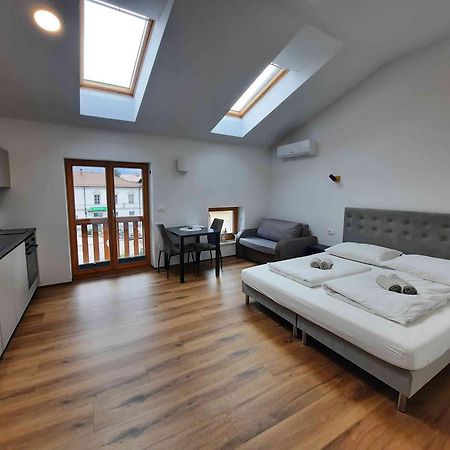 Apartments Hlapi With Spa โคบาริด ภายนอก รูปภาพ