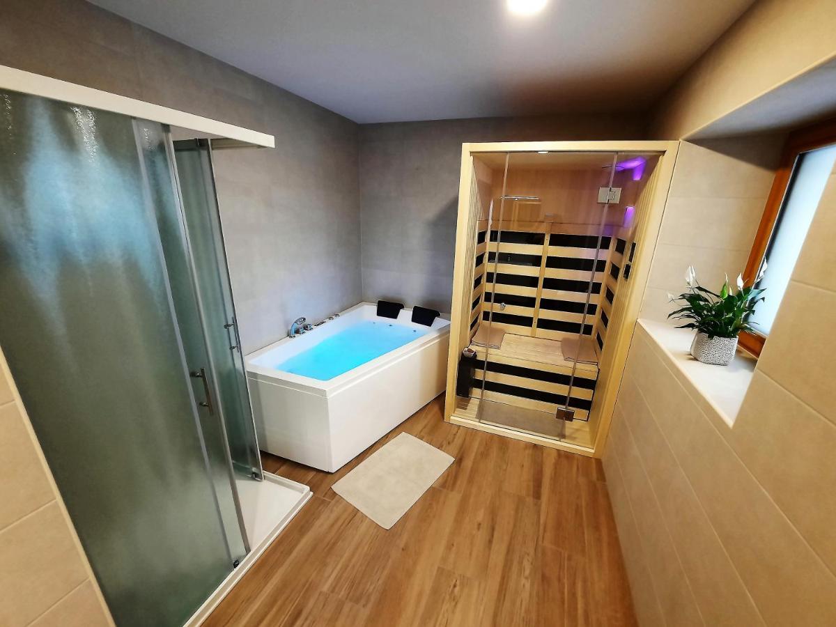 Apartments Hlapi With Spa โคบาริด ภายนอก รูปภาพ