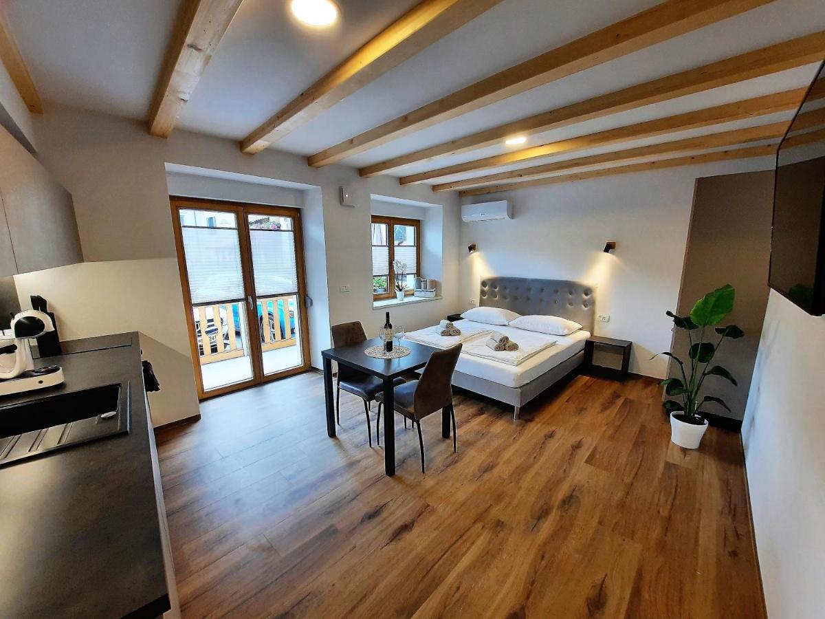 Apartments Hlapi With Spa โคบาริด ภายนอก รูปภาพ