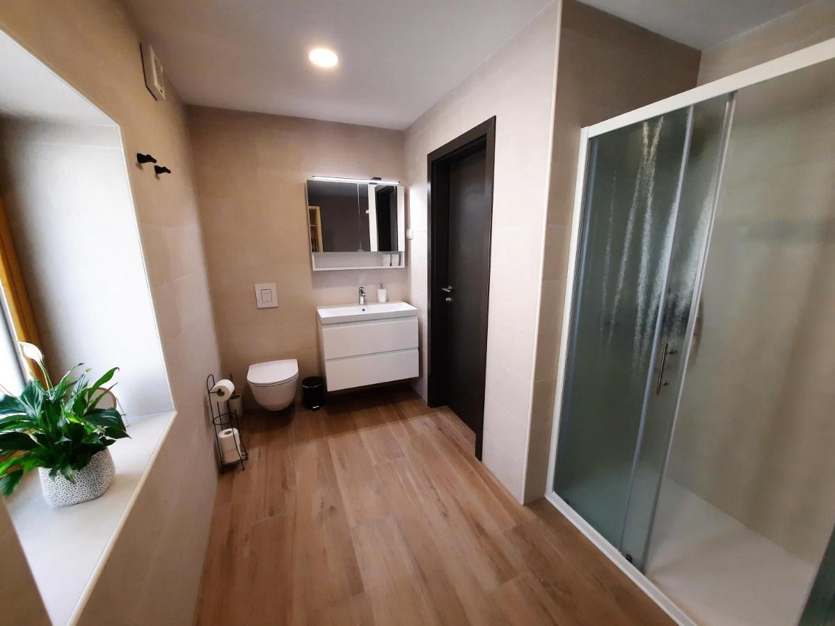 Apartments Hlapi With Spa โคบาริด ภายนอก รูปภาพ