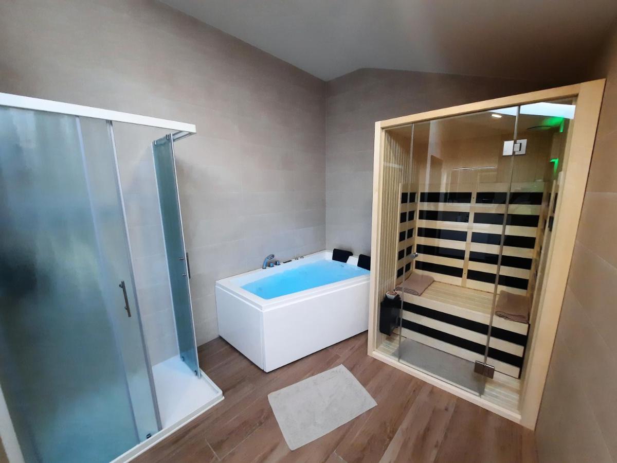 Apartments Hlapi With Spa โคบาริด ภายนอก รูปภาพ