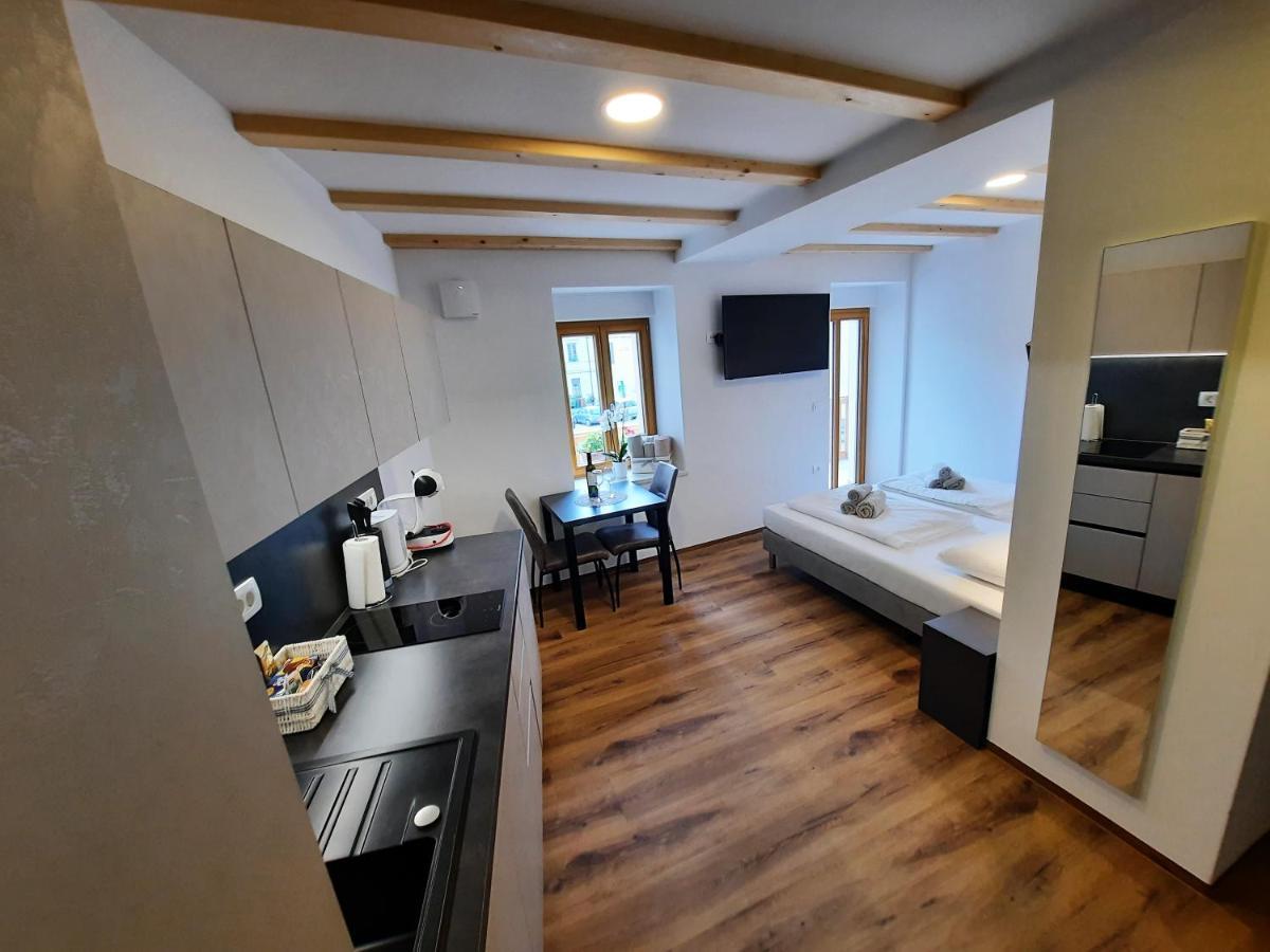 Apartments Hlapi With Spa โคบาริด ภายนอก รูปภาพ