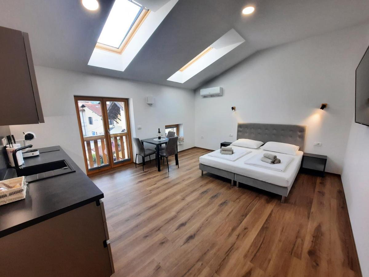 Apartments Hlapi With Spa โคบาริด ภายนอก รูปภาพ